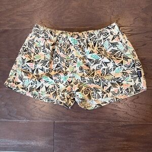 Patagonia Women’s Lightweight Baggies Shorts – 2.5” Fun Geometric Print, Size M